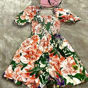 Cute & Chic romper 🏷 Cleaning out closet sale✨